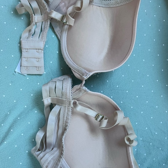 Hunkemöller Bras (2) 32A/B 💕 - Picture 5 of 7